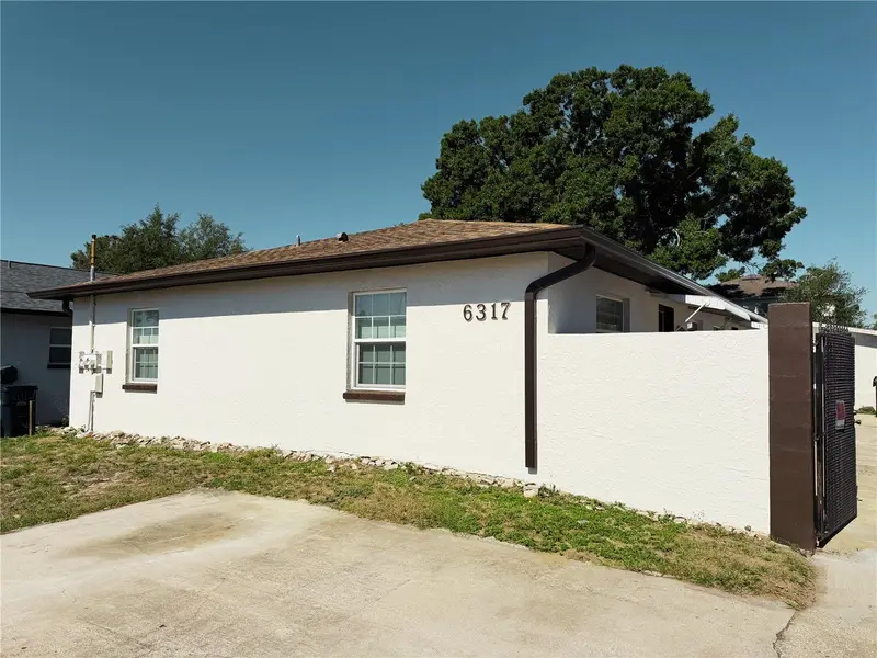 6317 S Roberts Ave #A, FL