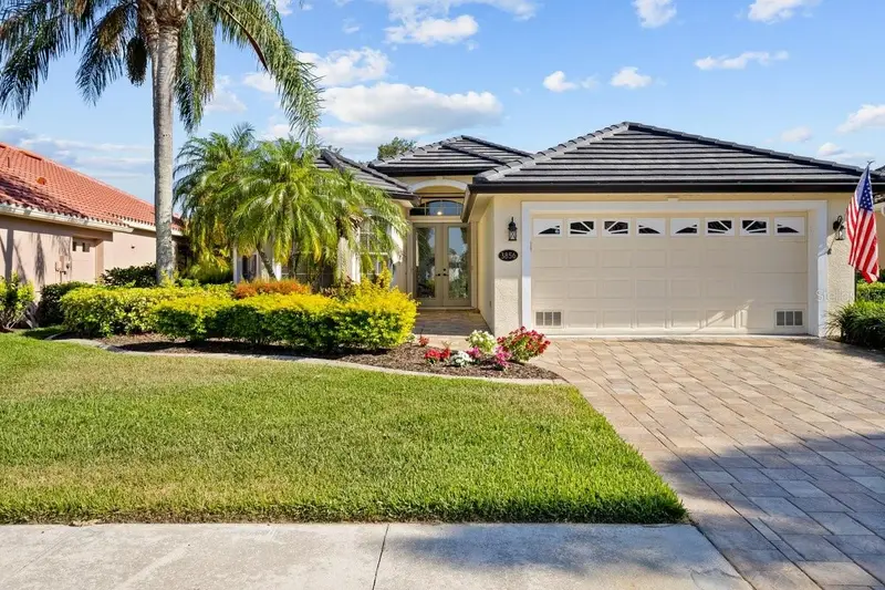 3856 Whispering Oaks Dr, FL