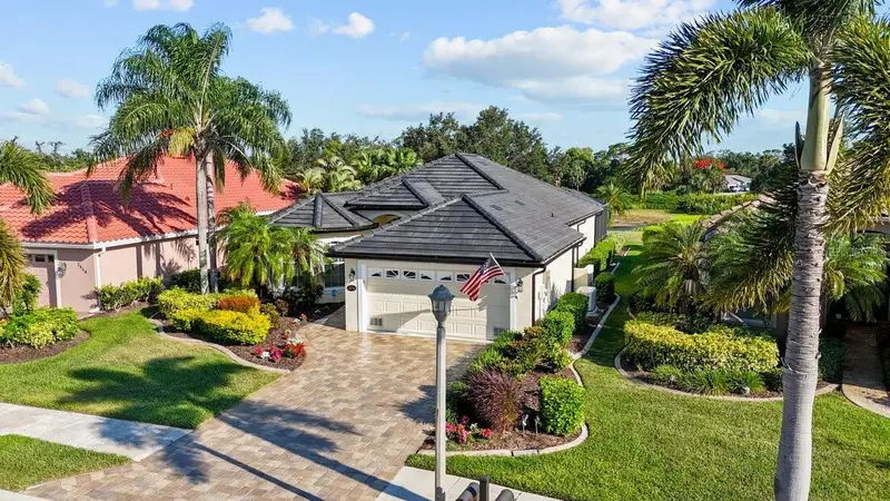 3856 Whispering Oaks Dr, FL