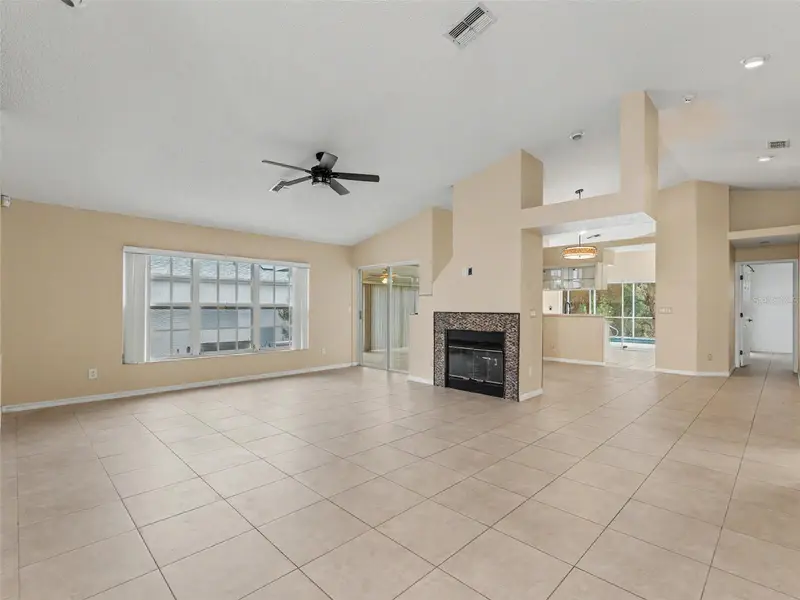 10439 Casa Grande Cir, FL