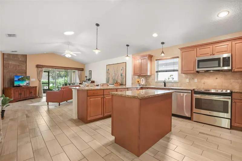 30429 Island Club Dr, FL