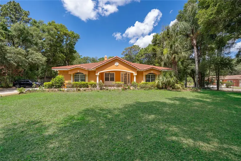 5948 Lakeville Rd, FL