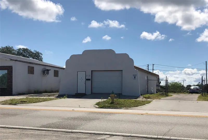 712 N Ridgewood Dr, FL
