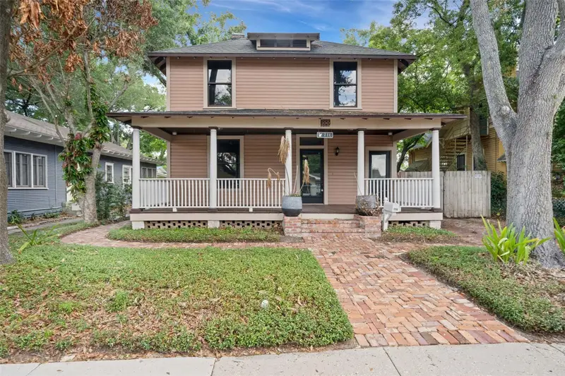 716 E Lime St, FL
