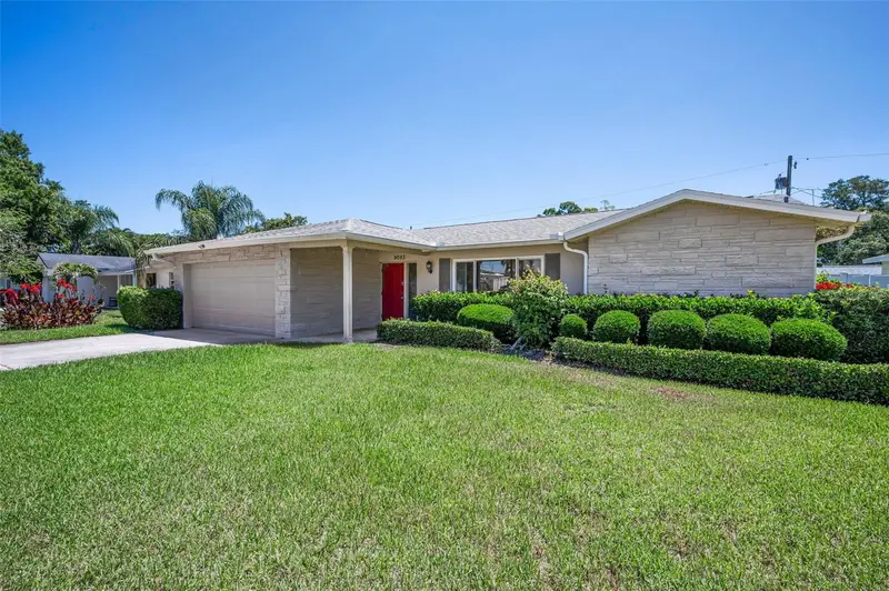 9083 Briarwood Dr, FL