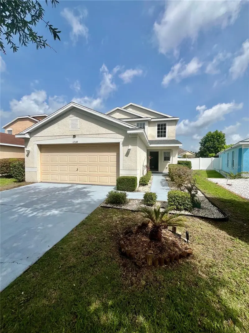 11534 Bay Gardens Loop, FL