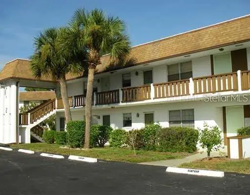 2 Quails Run Blvd #2104, FL