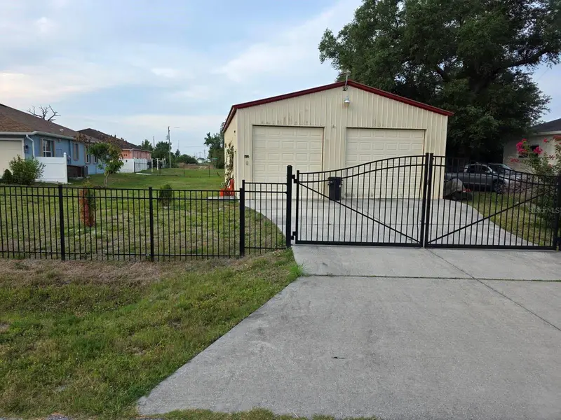 102 Bayamo Dr, FL