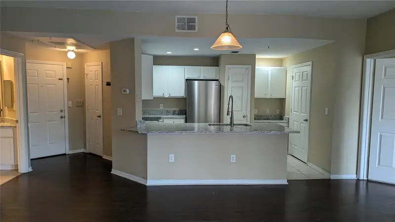 2000 Erving Cir #6202, FL