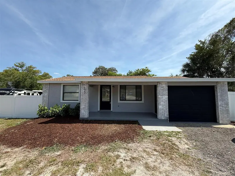 127 Debary Dr, FL