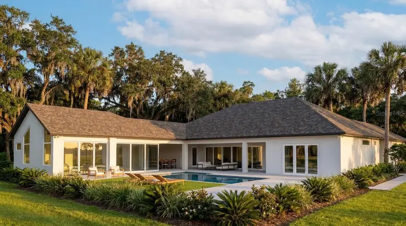 3654 Hidden River Ln, FL