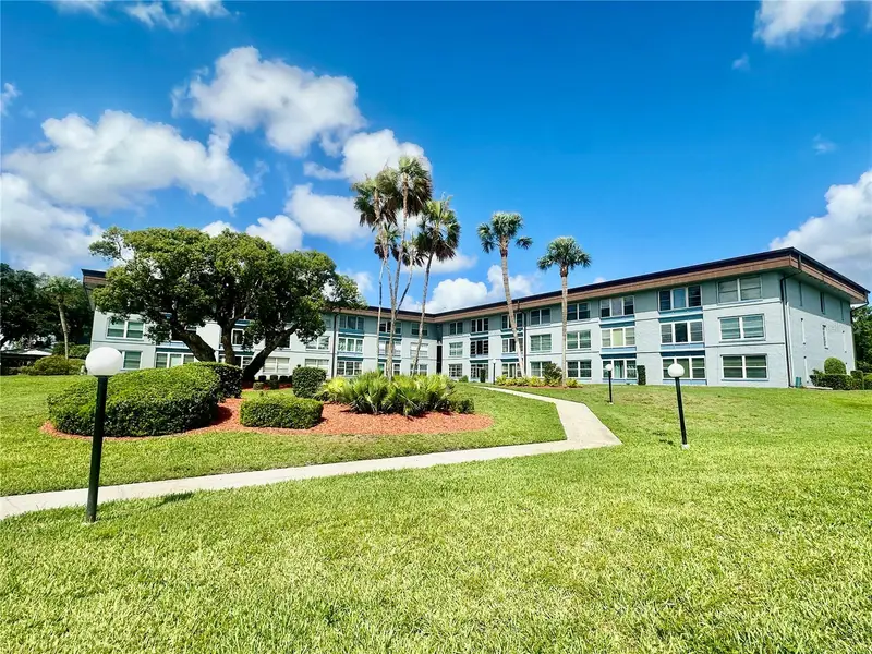 333 Lake Howard Dr Nw #304b, FL