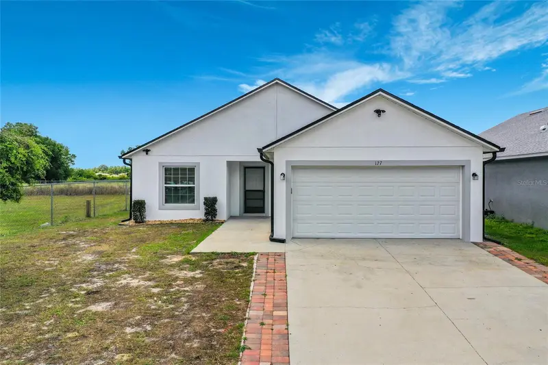 127 Stewart Lake Loop, FL
