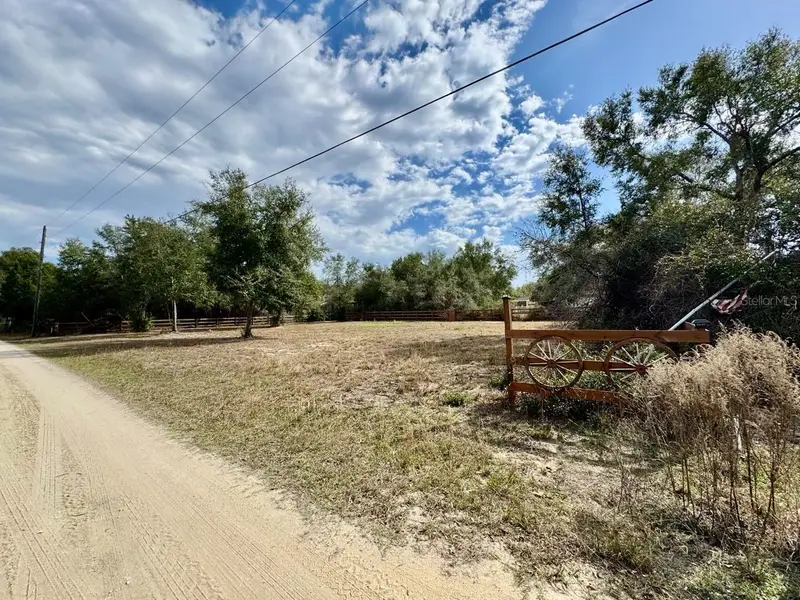 Ne 135th St, FL