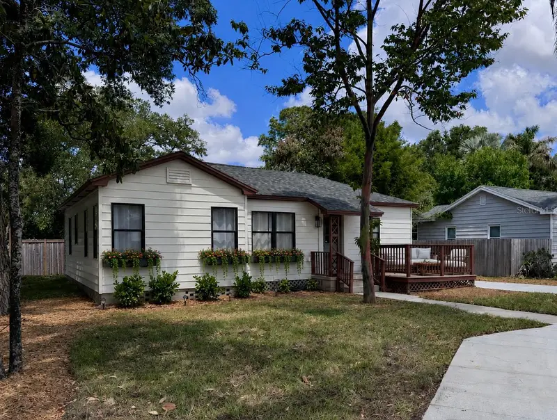 4202 N Seminole Ave, FL