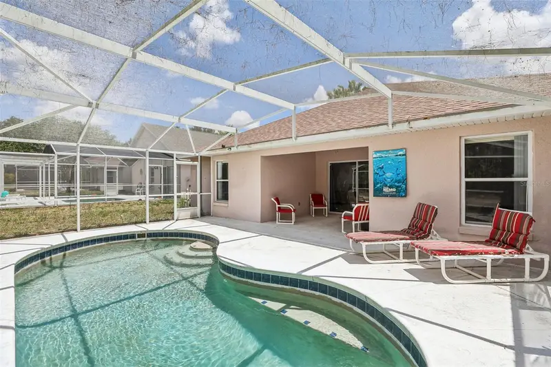 536 Pine Cone Dr, FL