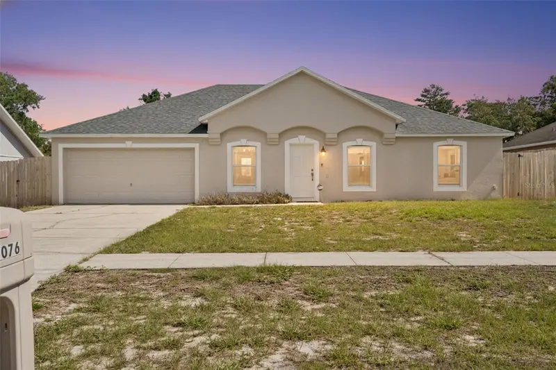 Deltona Lakes pending
