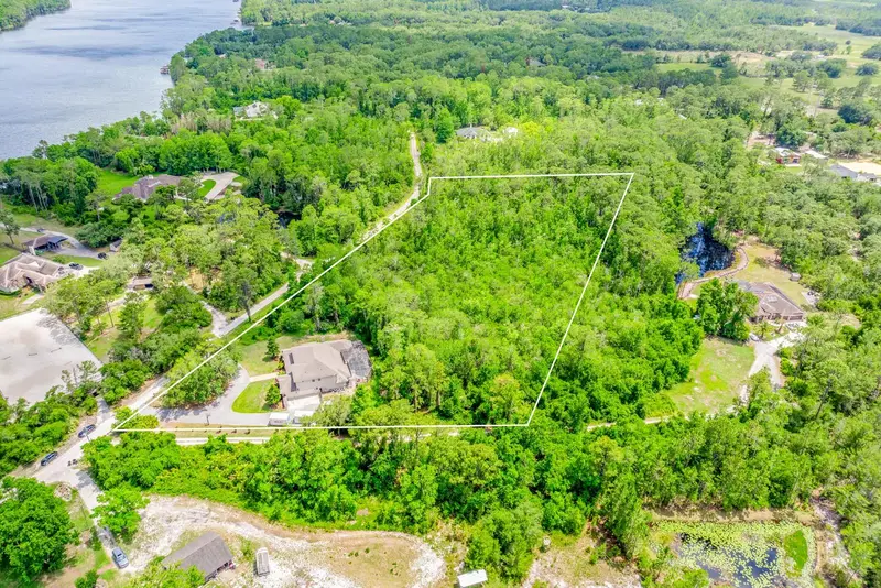 2756 Lake Pickett Pl, FL