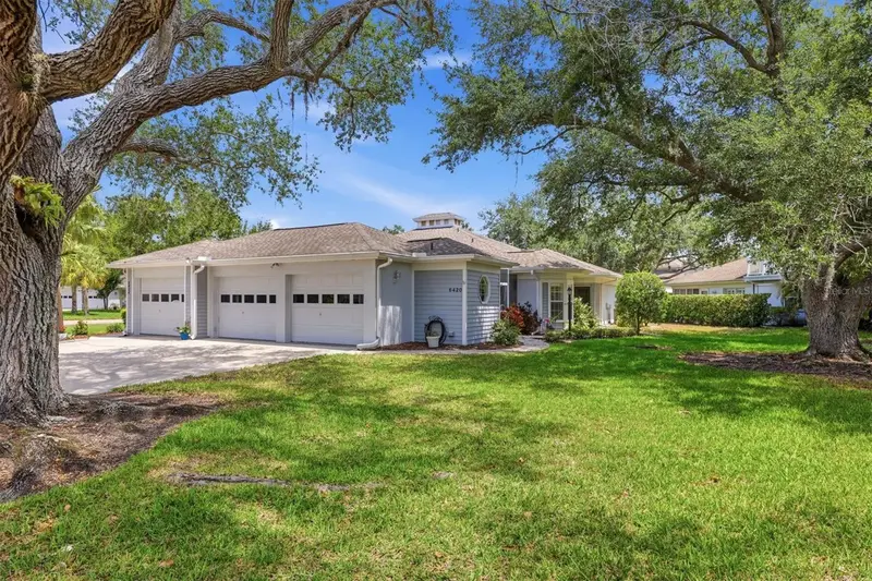 6420 Carrington Cir #35, FL