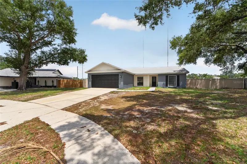 13318 Hollowbend Ln, FL