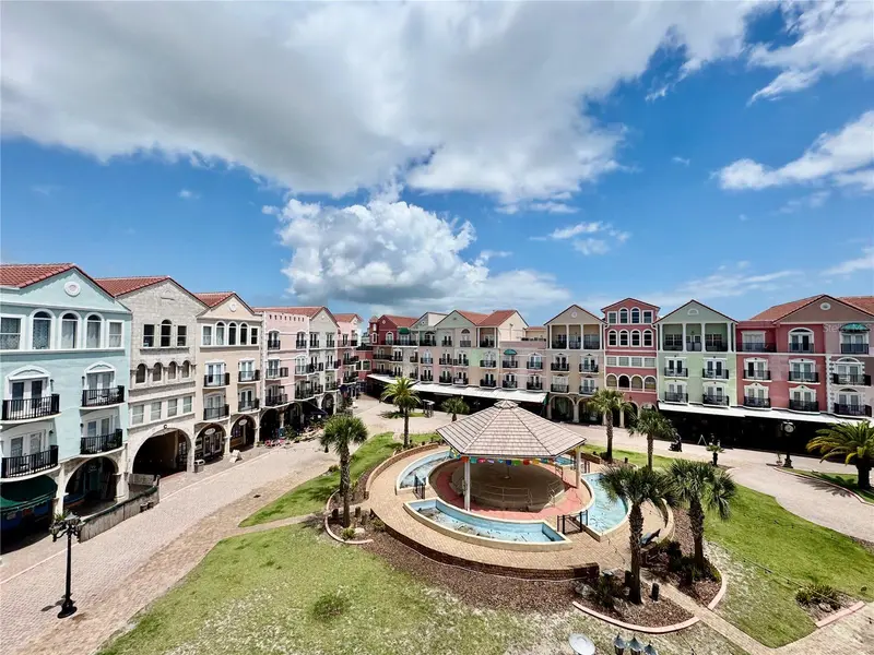 101 Palm Harbor Pkwy #B414, FL