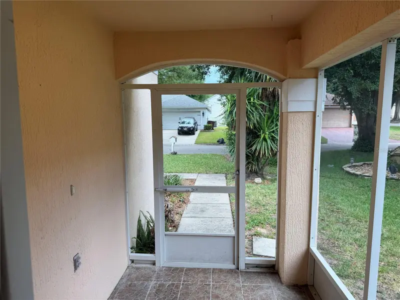 2393 Paulette Dr, FL