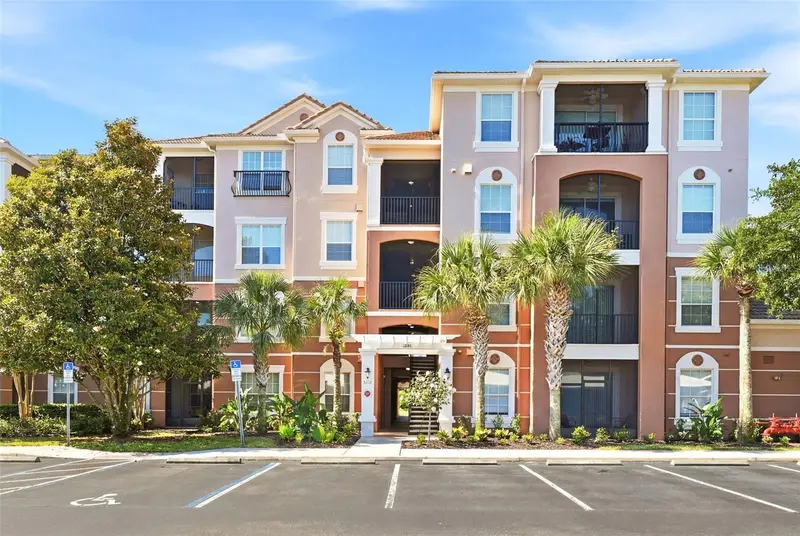 8252 Civita Dr #202, FL