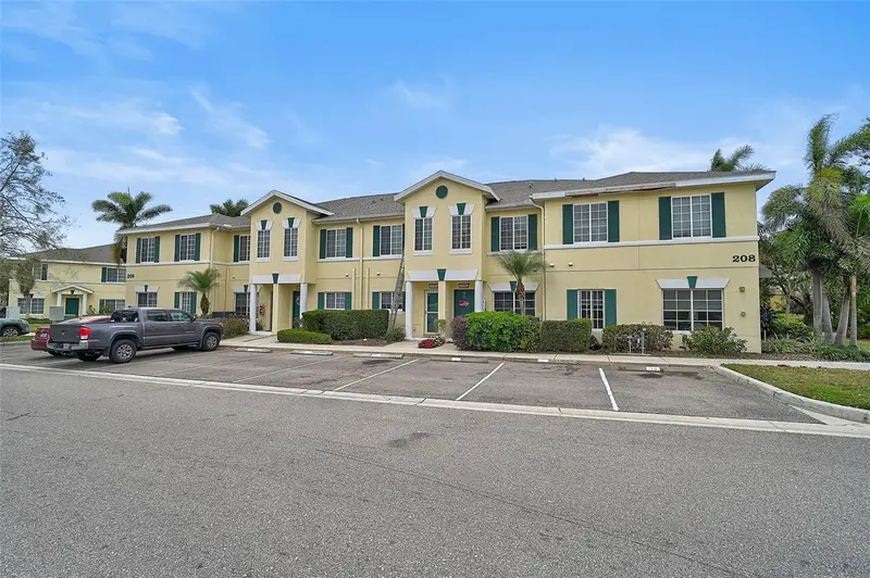 208 Cape Harbour Loop #108, FL