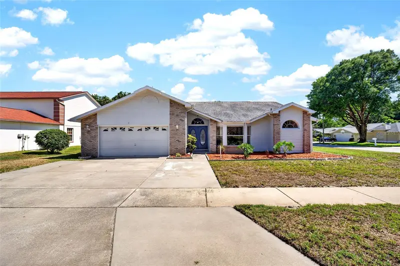 8404 Millwood Dr, FL