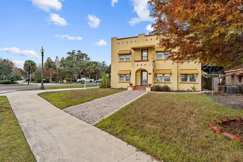 304 Lakeshore Blvd, FL