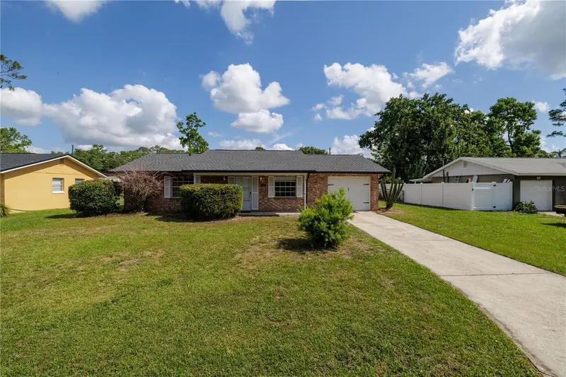 12 Azalea Dr, FL
