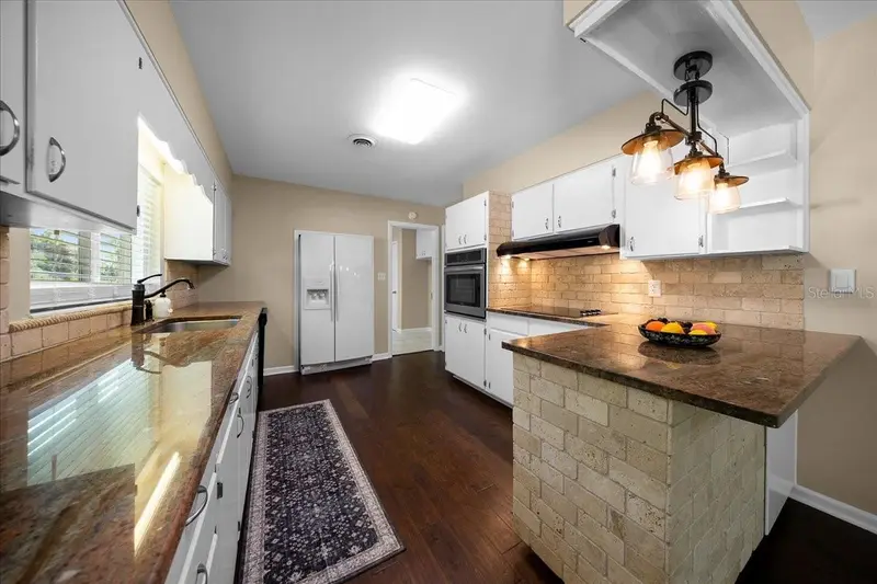 2333 E Fort King St, FL