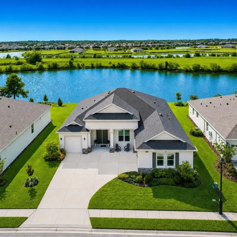 Lakes of Mount Dora listing