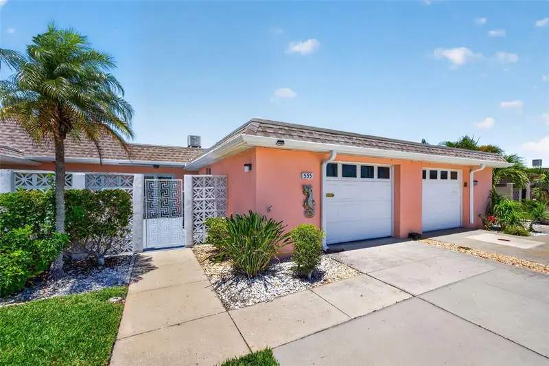 555 Boca Ciega Point Blvd S #555, FL