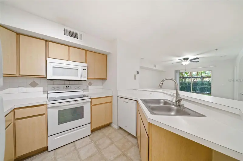 823 Camargo Way #104, FL