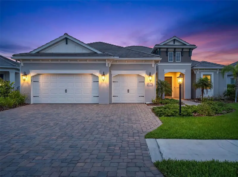 21297 Holmes Cir, FL