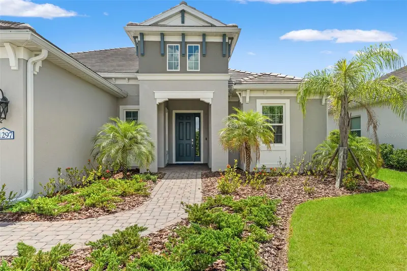 21297 Holmes Cir, FL
