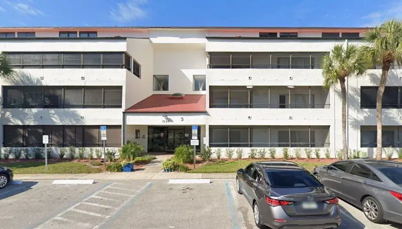 2583 Countryside Blvd #3103, FL
