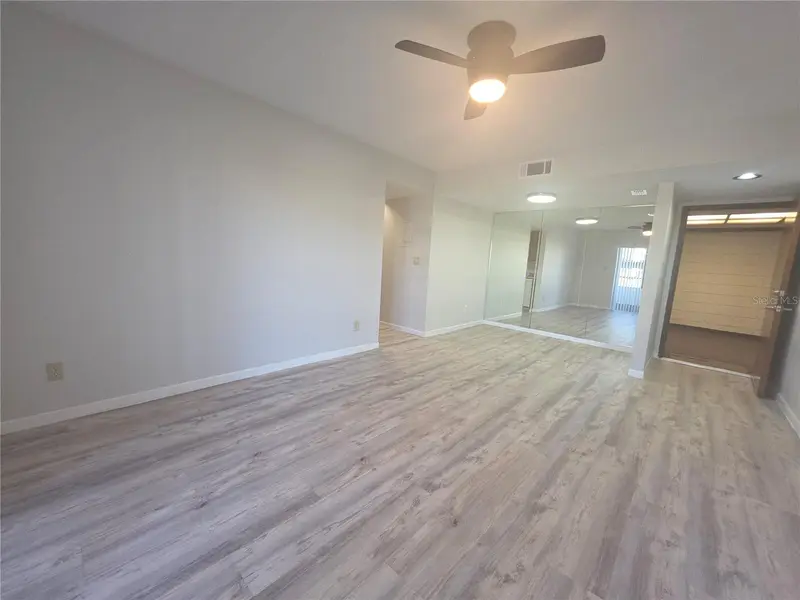 2583 Countryside Blvd #3103, FL