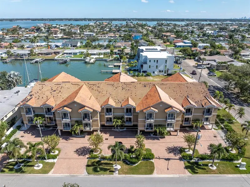 300 Capri Blvd #6, FL