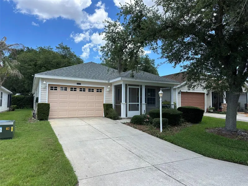 25335 Cranes Roost Cir, FL