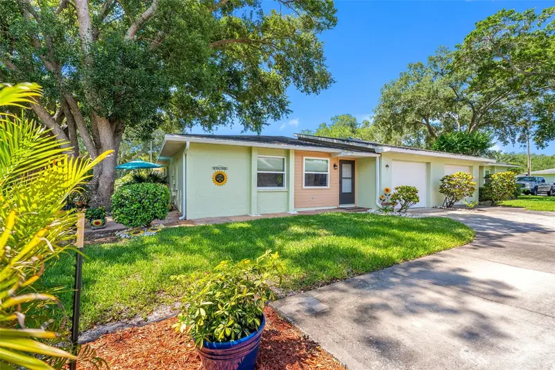 1150 Orange Tree Cir E #D, FL