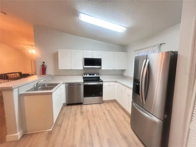 8825 Grand Palms Cir #B, FL