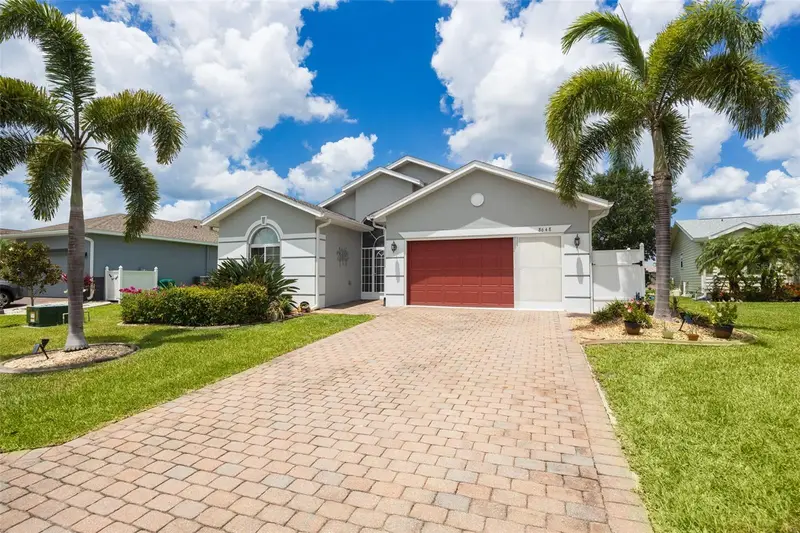 8648 Lake Front Ct, FL