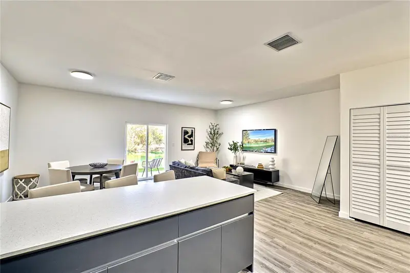 1593 Nw 29th Rd #5, FL