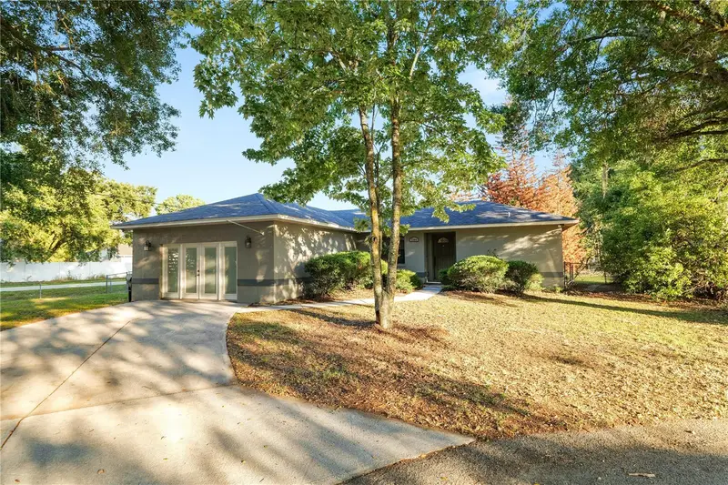 2304 Cheshire Pl, FL