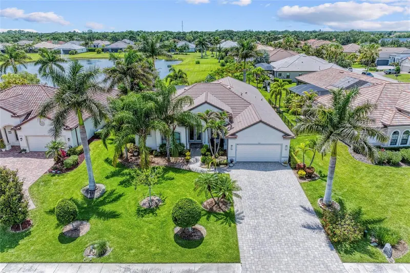 956 145th Street Cir Ne, FL