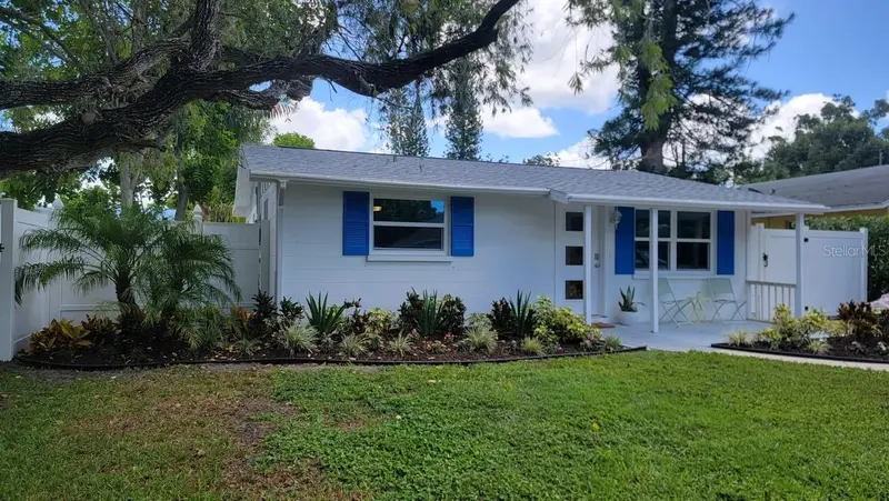 3440 Chapel Dr, FL