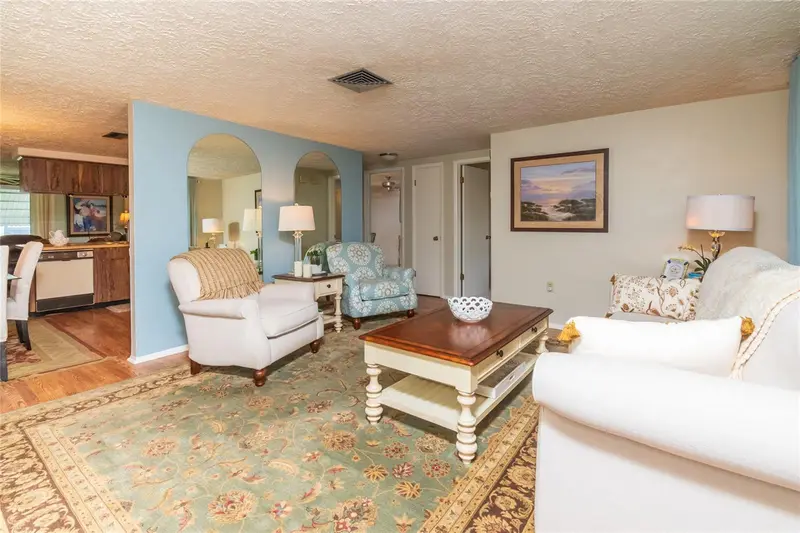 6710 Ranchwood Loop, FL