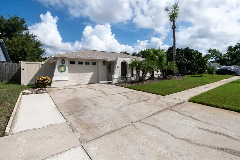 6710 Ranchwood Loop, FL